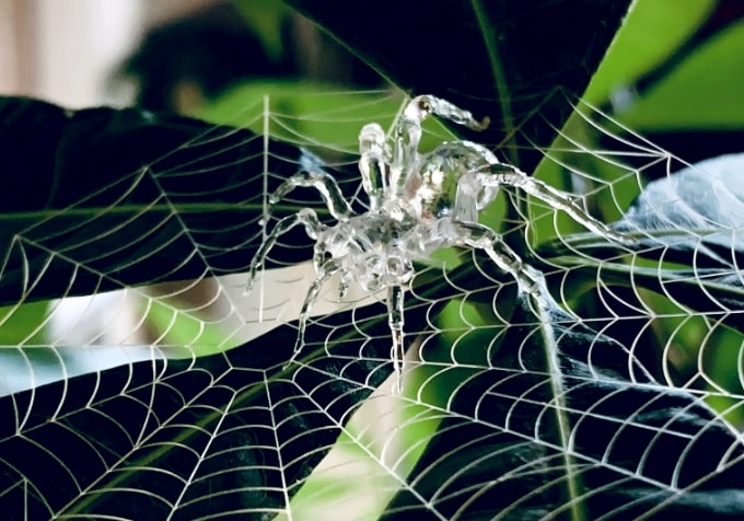 Jpキュービックで制作したアクリル製の蜘蛛サンプルイメージ